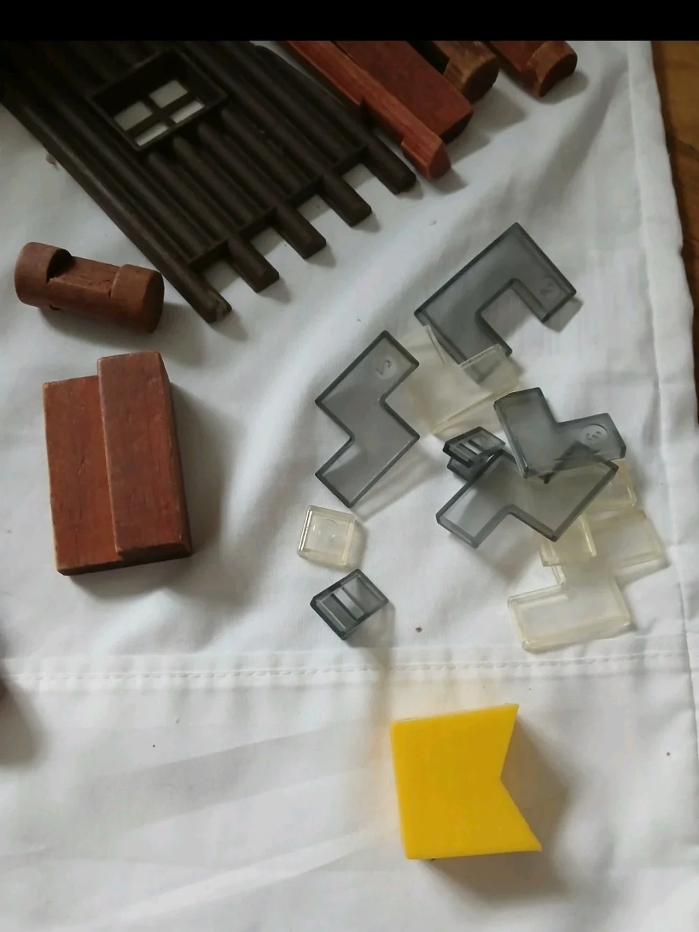Vintage Lincoln Logs 150 Pieces For Add On Not A Complete Set
